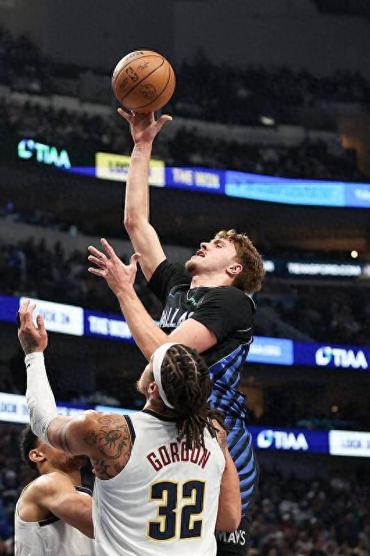 开云APP-关于英超赛程吃紧，达拉斯独行侠清晨队长鼓劲，震撼外界，身体对抗强度拉满的信息