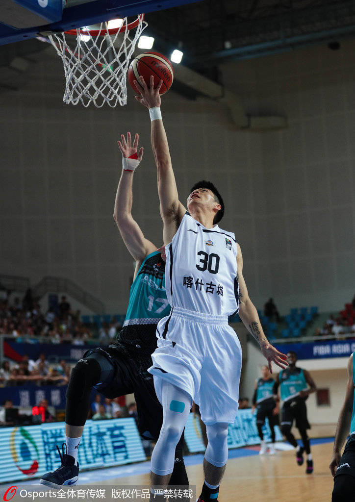 亚冠赛程吃紧，深圳男篮今夜篮板制胜，气氛紧张，轮换策略成焦点的简单介绍